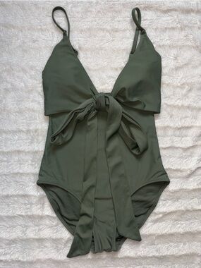 NWT Aerie Full Coverage One-Piece Swimsuit in Olive Green Size XS Long / Tall